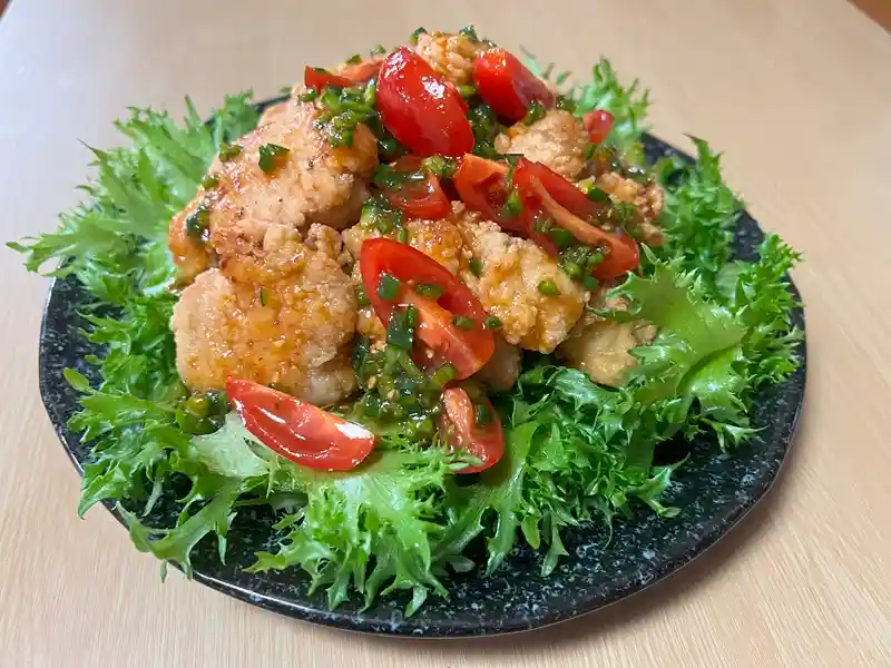 チキンフライのサルサ風